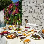 Lulu Inn Cesme Otel *