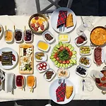 Lulu Inn Cesme Otel