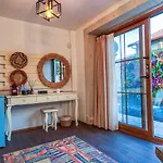 Lulu Inn Cesme * Çeşme