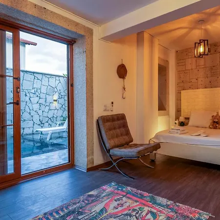 Lulu * Çeşme